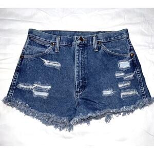 Wrangler Cut Off Jean Shorts Size 31x3 High Rise Blue Denim Raw Hem Western VTG